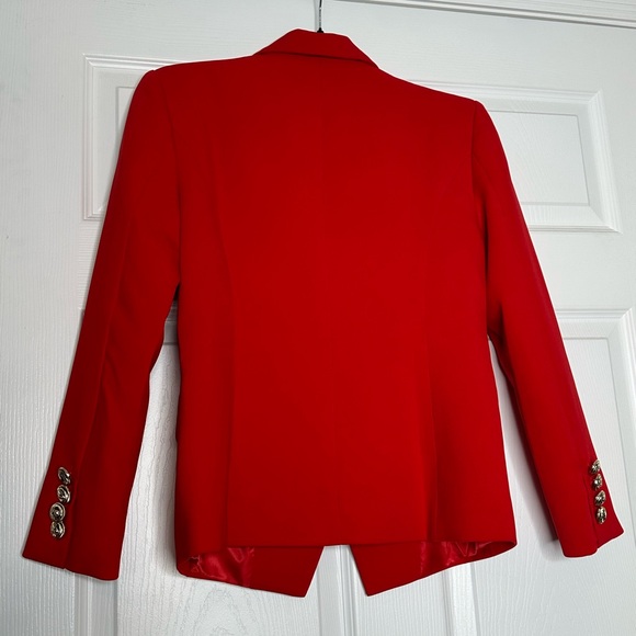 Bold Red Double-Breasted Blazer with Tailored Fit - Picture 3 of 10
